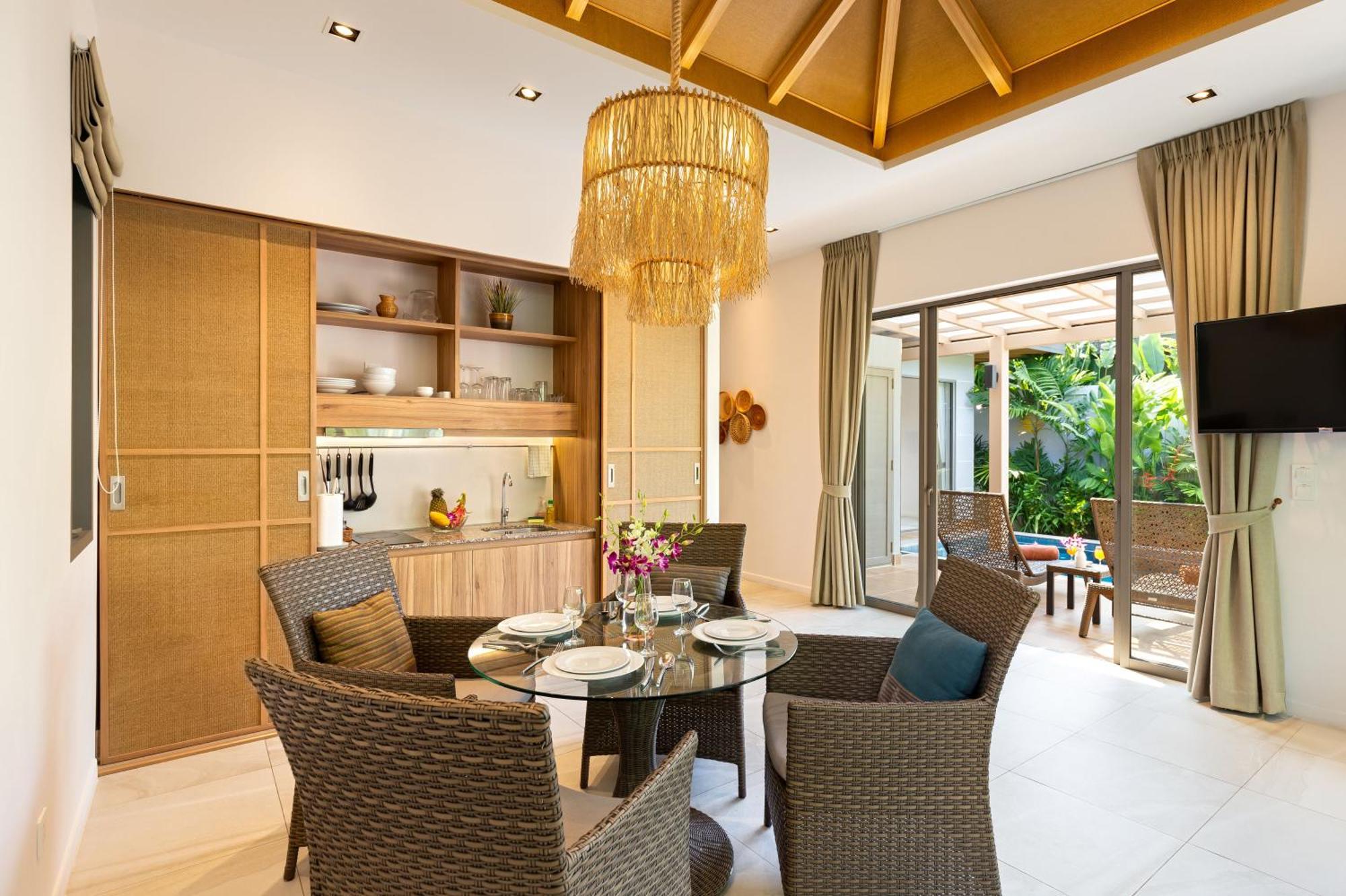 Private Resort Boutique Villa Dalaa 5 With Eco Pool, Near カマラビーチ エクステリア 写真
