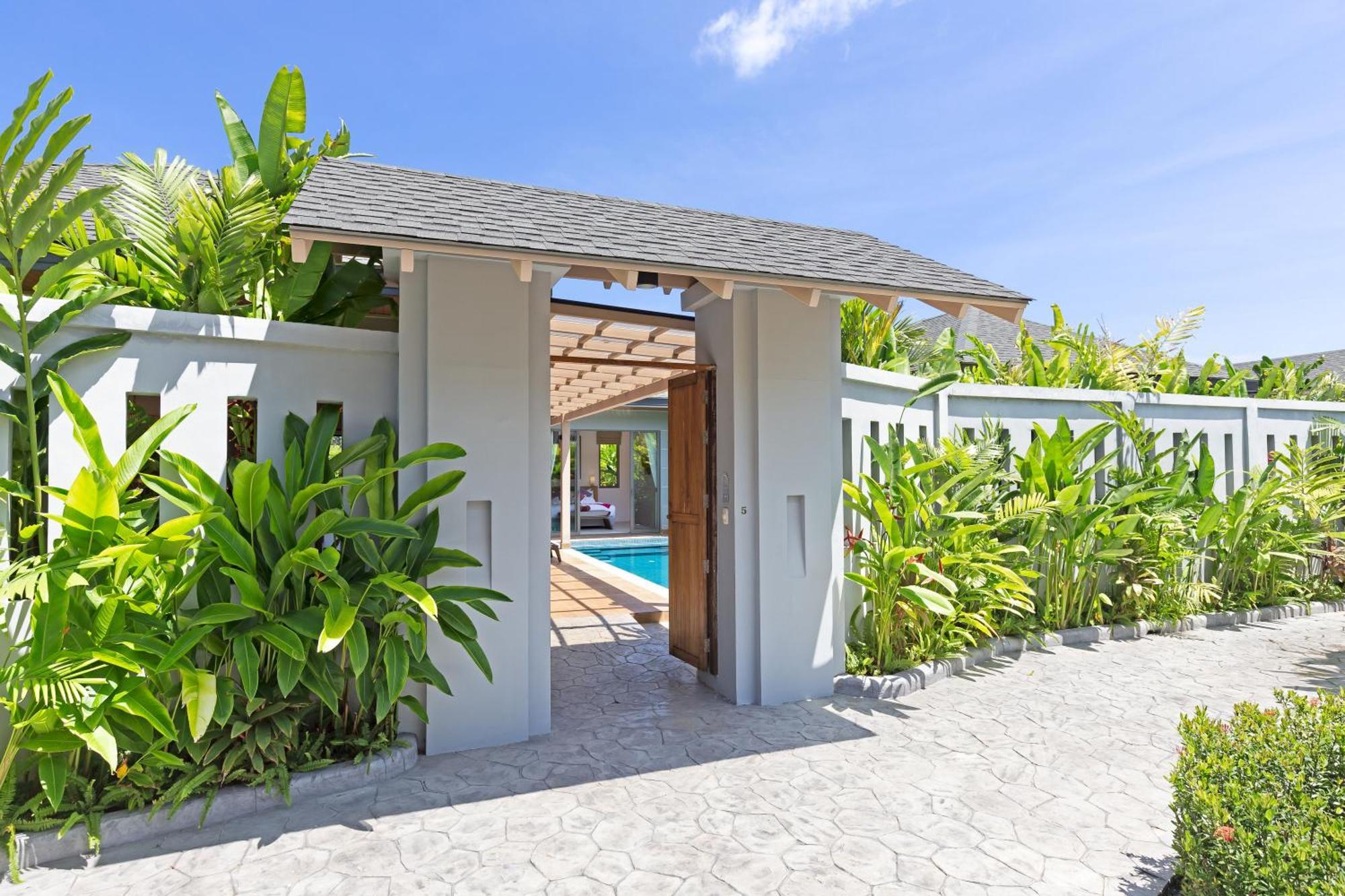 Private Resort Boutique Villa Dalaa 5 With Eco Pool, Near カマラビーチ エクステリア 写真
